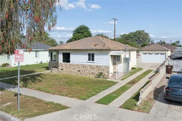 1613 Ezmirlian, Compton, CA 90221 - #1