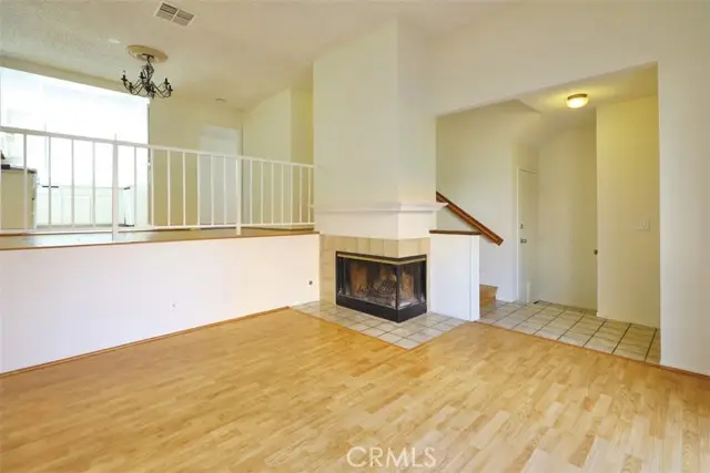 27623 Nugget Dr #4 Drive, Canyon Country, CA 91387 - #2