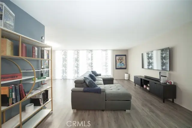 7260 Hillside Avenue  #207, Los Angeles, CA 90046 - #1