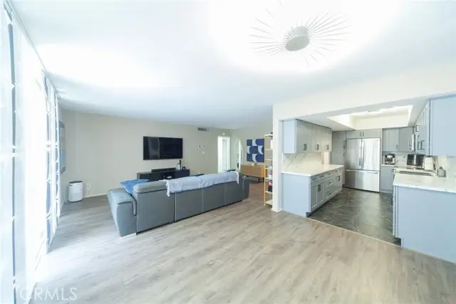 7260 Hillside Avenue  #207, Los Angeles, CA 90046 - #3