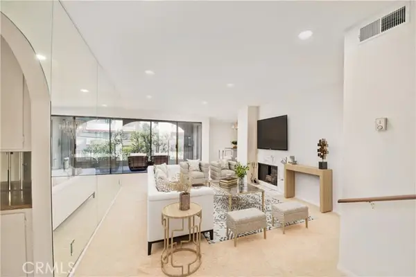 5340 Yarmouth  #205, Encino, CA 91316