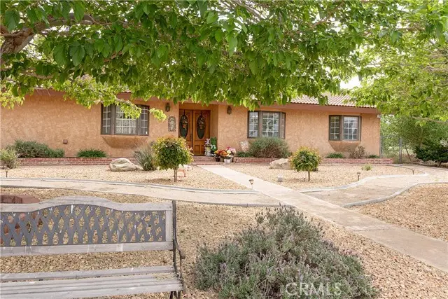 2212 Avenue O8, Palmdale, CA 93551 - #2