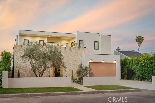 15447 Huston, Sherman Oaks, CA 91403 - #2