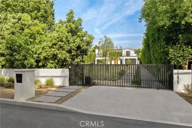 11835 Kling Street, Valley Village, CA 91607 - #1