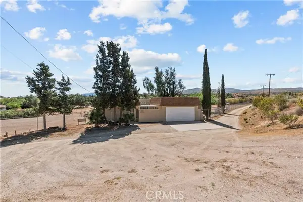 3521 Avenue T4, Palmdale, CA 93550