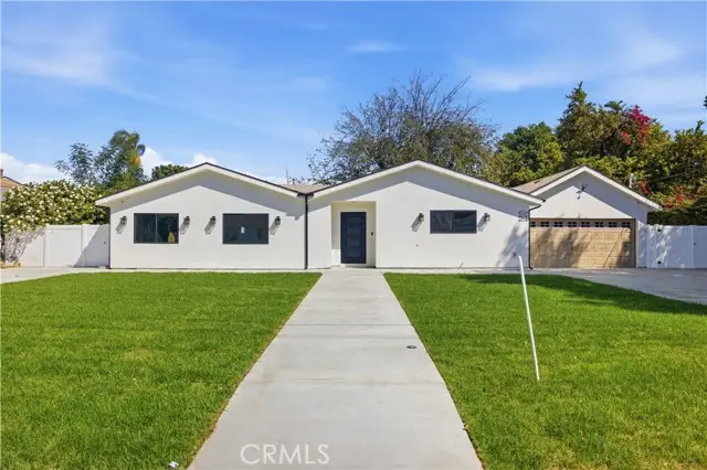 8542 De Celis Pl, North Hills, CA 91343 - #1