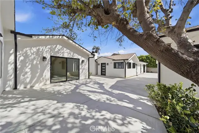 8542 De Celis Pl, North Hills, CA 91343 - #2