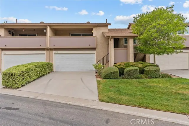 20038 Avenue Of The Oaks, Newhall, CA 91321 - #1