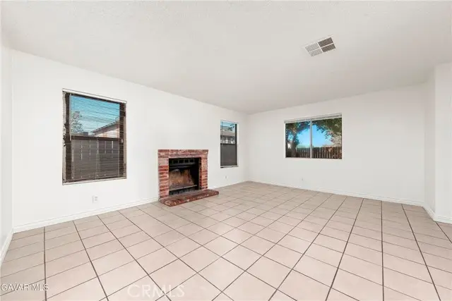 1822 Park Circle, Lancaster, CA 93535 - #3