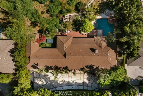 1138 Coldwater Canyon Drive, Beverly Hills, CA 90210