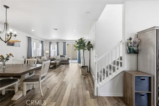 27471 Poppy Court, Saugus, CA 91350 - #2