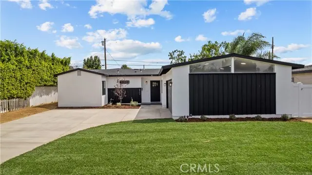 6902 Lasaine Avenue, Van Nuys, CA 91406 - #1