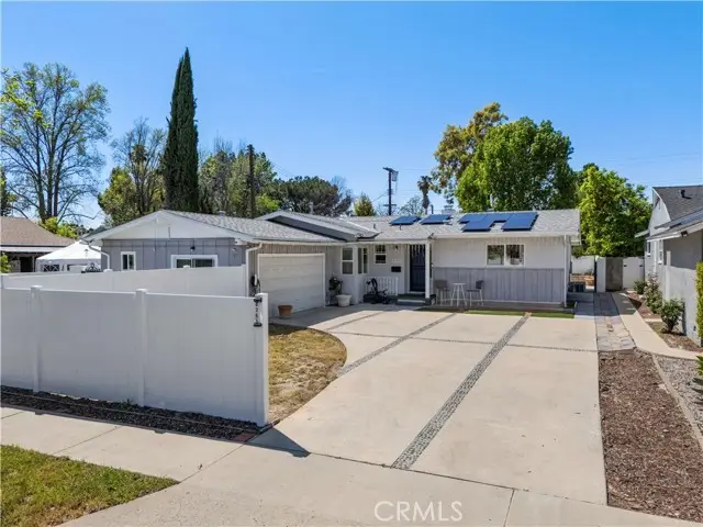8353 Chimineas, Northridge, CA 91325 - #1