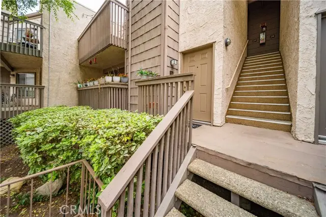 18316 Hatteras, Tarzana, CA 91356 - #1