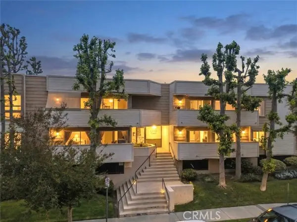 9950 Jordan Avenue  #10, Chatsworth, CA 91311