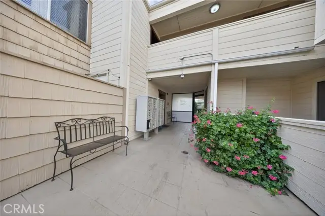 9950 Jordan Avenue  #10, Chatsworth, CA 91311 - #2