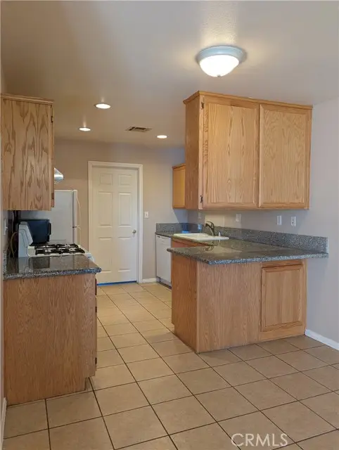 8531 Columbine Ave, California City, CA 93505 - #3