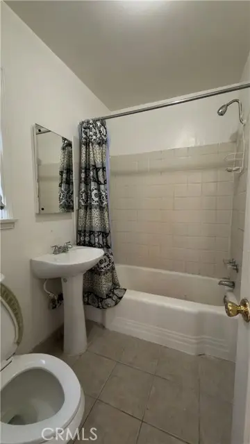 1352 60th, Los Angeles, CA 90044 - #2