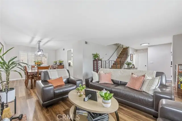 28137 Oaklar Drive, Saugus, CA 91350 - #3