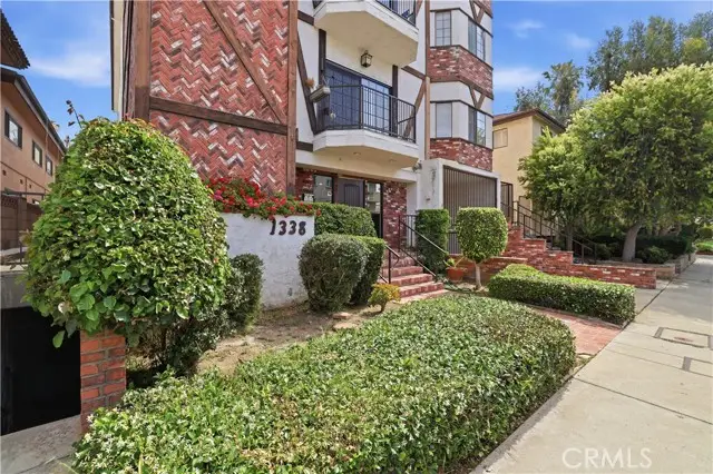 1338 Amherst  #102, Los Angeles, CA 90025 - #1