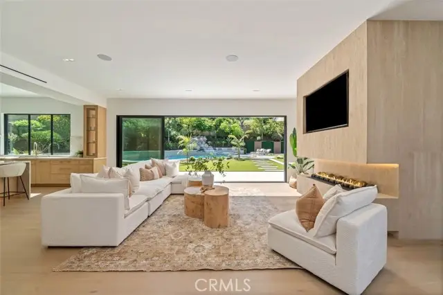 4645 Westchester, Woodland Hills, CA 91364 - #3