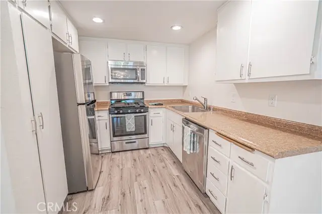 1342 Hillcrest  #17, Thousand Oaks, CA 91362 - #2
