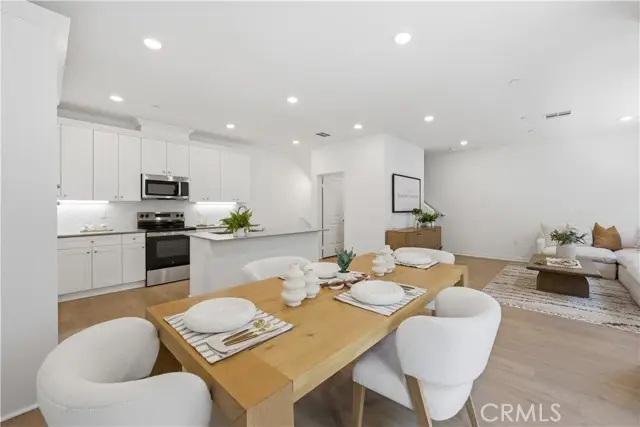 9425 Sepulveda Blvd.  #4, North Hills, CA 91343 - #2