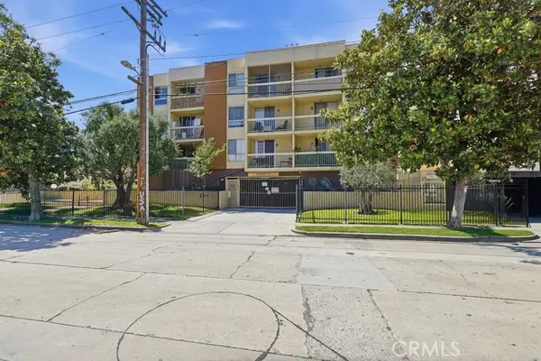 5143 Bakman  #104, North Hollywood, CA 91601