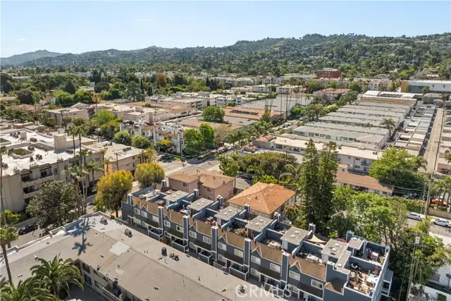 4511 Murietta Avenue  #8, Sherman Oaks, CA 91423 - #3