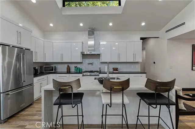 17929 Martha Street, Encino, CA 91316 - #3