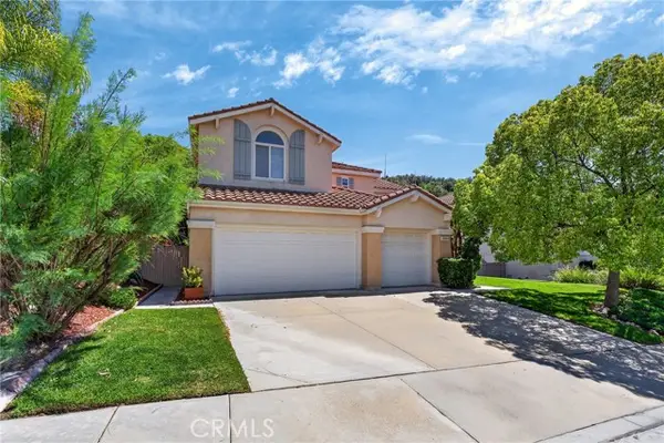 21012 Oakriver, Newhall, CA 91321