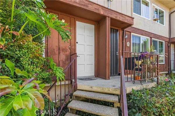 7320 Lennox Avenue  #D8, Van Nuys, CA 91405