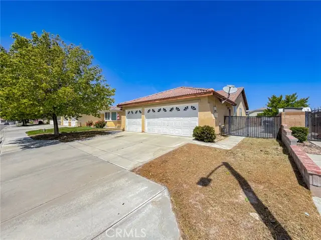 4557 Avenue J5, Lancaster, CA 93536 - #2