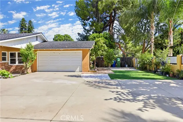 8011 Quartz Avenue, Winnetka, CA 91306 - #2