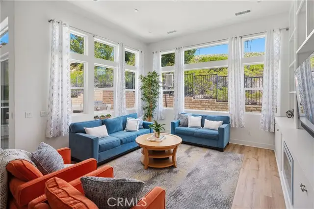 19045 Martino Court, Saugus, CA 91350 - #3