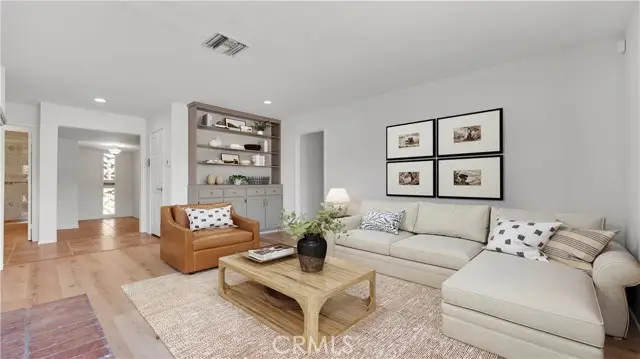 6201 Le Sage Avenue, Woodland Hills, CA 91367 - #3