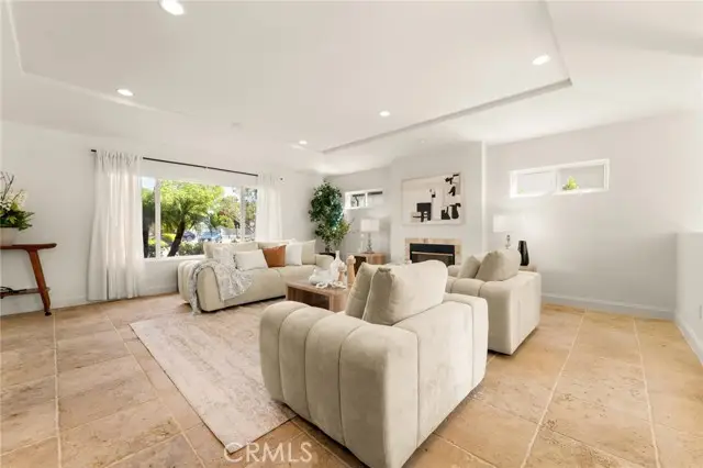 16511 Alyse Court, Encino, CA 91436 - #3