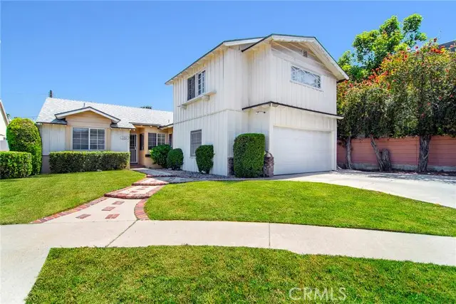 5300 Garden Grove Avenue, Tarzana, CA 91356 - #1