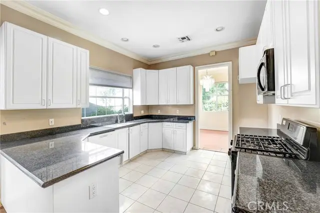 17919 Califa Street, Encino, CA 91316 - #3