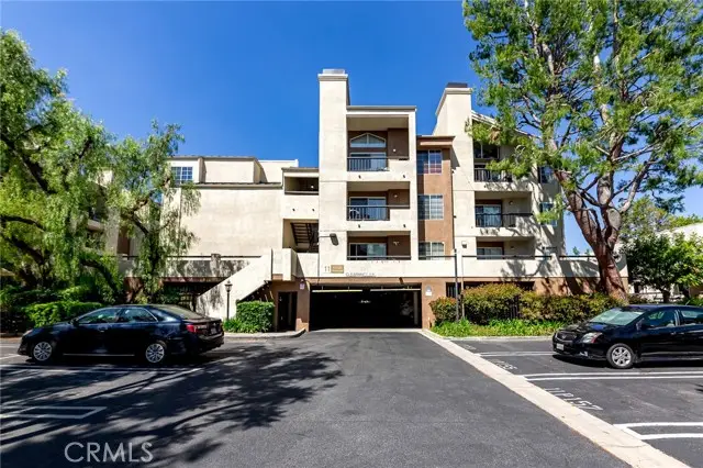 5550 Owensmouth Avenue  #120, Woodland Hills, CA 91367 - #1