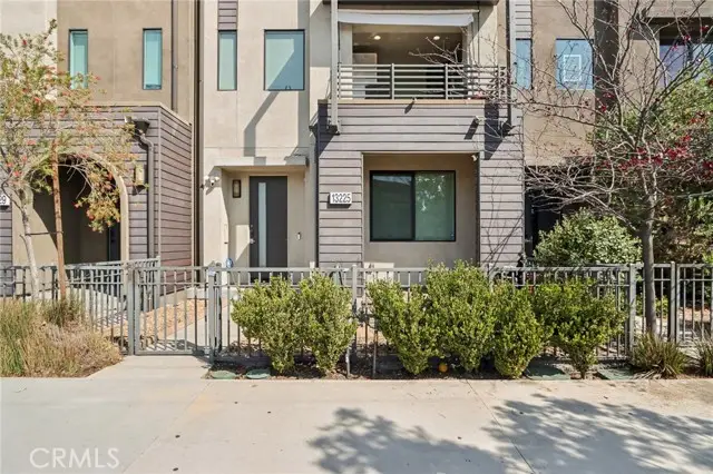 13225 Victory Boulevard, Van Nuys, CA 91401 - #1