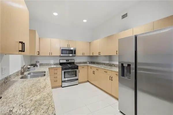 917 New Hampshire  #301, Los Angeles, CA 90006