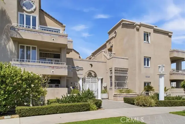 3990 Nobel, San Diego, CA 92122 - #3