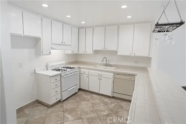 330 Jackson  #116, Glendale, CA 91206 - #3