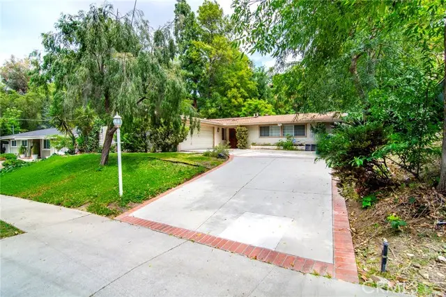 20600 Clarendon, Woodland Hills, CA 91367 - #1