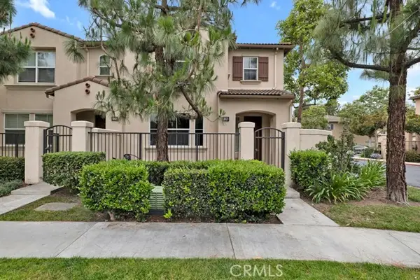 82 Trailing Vine, Irvine, CA 92602
