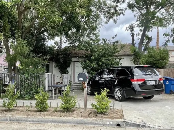 15741 Wyandotte, Van Nuys, CA 91406