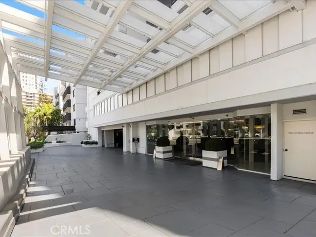 10660 Wilshire Boulevard  #302, Los Angeles, CA 90024 - #2
