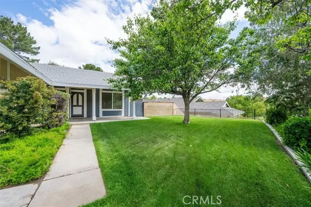 21735 Whey, Saugus, CA 91350 - #2
