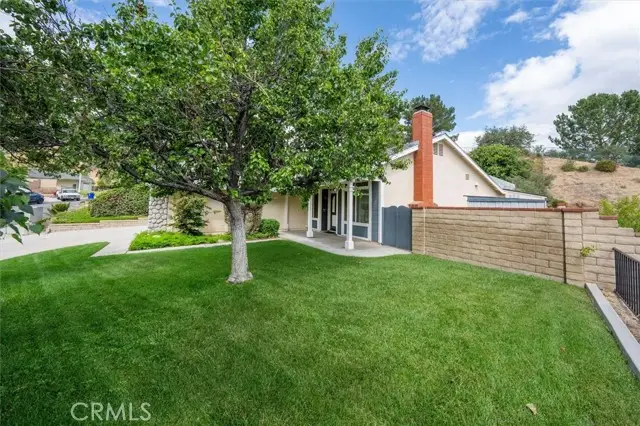 21735 Whey, Saugus, CA 91350 - #3